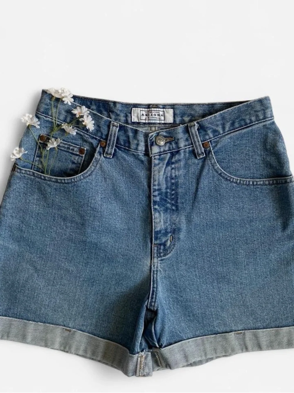 Vintage cuffed denim high waisted shorts